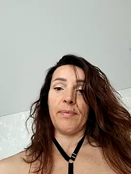 Snapshot of EvaXOAir chatting on July 6, 2026, 4:30 am EvaXOAir online show from July 6, 2026, 4:30 am