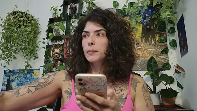 Snapshot of TaliMajesty chatting on May 22, 2026, 8:40 pm TaliMajesty online show from May 22, 2026, 8:40 pm