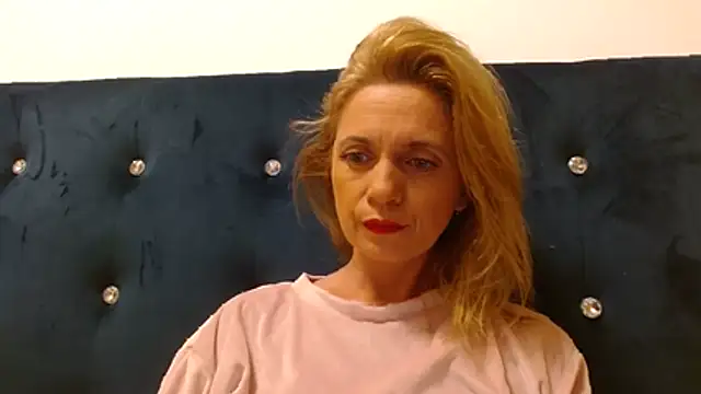 MysticCreature online show from April 7, 2026, 3:08 am