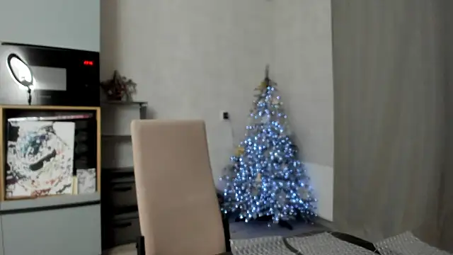 Snapshot of why_again_me chatting on December 18, 2025, 8:45 pm why again me online show from December 18, 2025, 8:45 pm