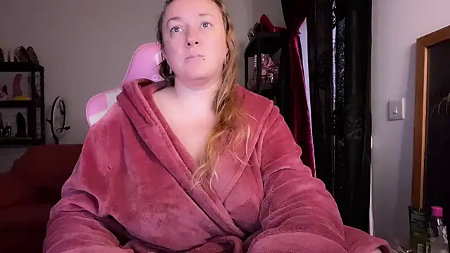 Snapshot of kisicaxx chatting on November 8, 2025, 3:59 pm kisicaxx online show from November 8, 2025, 3:59 pm