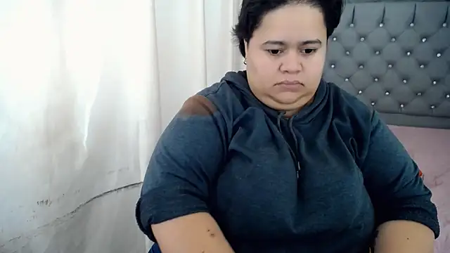 Snapshot of hotlesby4uxxx chatting on December 5, 2024, 7:55 pm hotlesby4uxxx online show from December 5, 2024, 7:55 pm