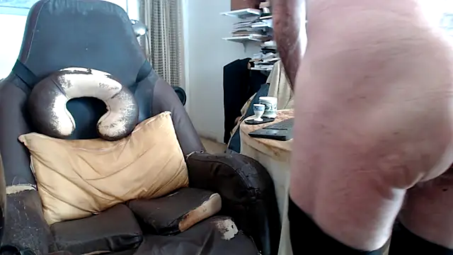 Snapshot of briochin chatting on February 23, 2025, 2:25 pm briochin online show from February 23, 2025, 2:25 pm