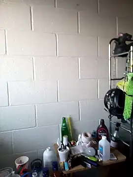 Snapshot of N8daMac chatting on February 14, 2025, 2:44 pm N8daMac online show from February 14, 2025, 2:44 pm