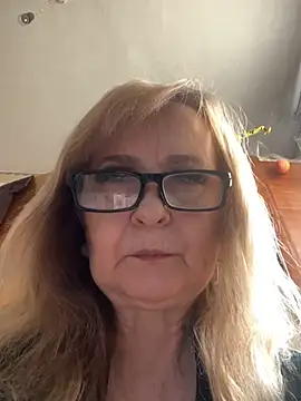 Snapshot of Irina2909@xh chatting on May 30, 2026, 8:09 am Irina2909xh online show from May 30, 2026, 8:09 am