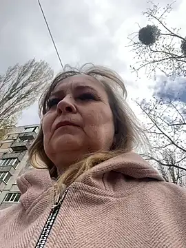 Snapshot of Irina2909@xh chatting on April 21, 2026, 12:23 pm Irina2909xh online show from April 21, 2026, 12:23 pm