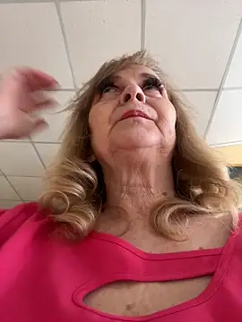 Snapshot of Irina2909@xh chatting on April 29, 2026, 7:45 am Irina2909xh online show from April 29, 2026, 7:45 am