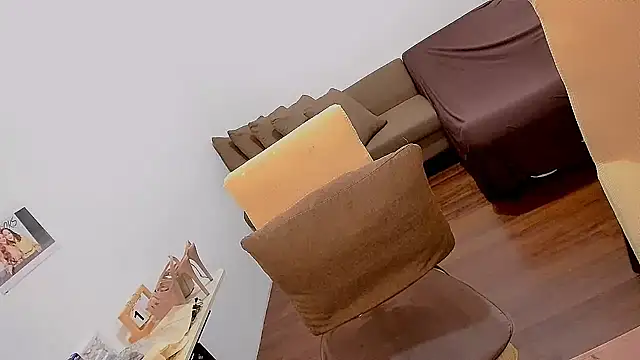 Snapshot of GiftedGirl4u chatting on November 27, 2025, 11:05 pm GiftedGirl4u online show from November 27, 2025, 11:05 pm