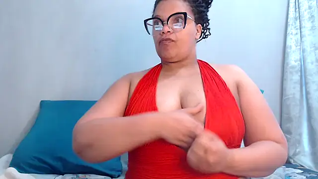 Lustfuleyez online show from November 19, 2025, 6:46 am