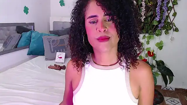 Snapshot of sweet_brunette19 chatting on March 22, 2025, 6:03 pm sweet brunette19 online show from March 22, 2025, 6:03 pm