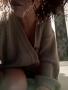 jennylovence online show from November 8, 2025, 12:42 pm