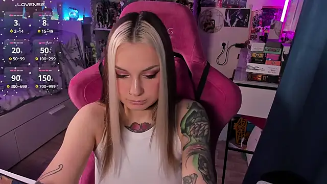 ChloeKohaku online show from November 10, 2025, 3:55 am