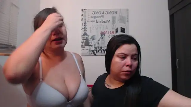 Snapshot of Aaa____ chatting on December 20, 2025, 9:56 am Aaa online show from December 20, 2025, 9:56 am