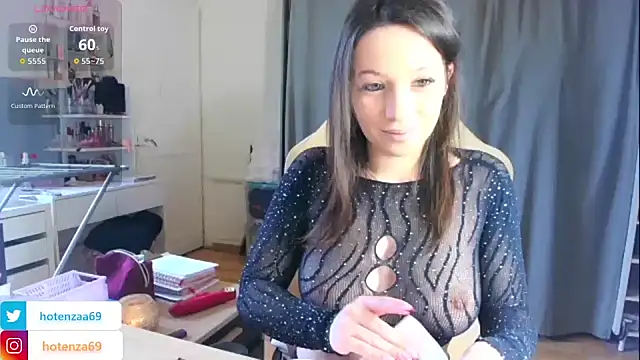 Snapshot of Hotenza69 chatting on March 6, 2026, 10:21 am Hotenza69 online show from March 6, 2026, 10:21 am