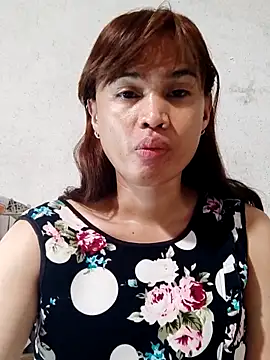 QueenSoreal online show from September 9, 2025, 6:06 pm