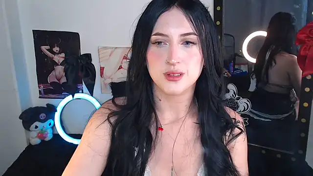 Evelyn Sheeran online show from June 14, 2026, 4:46 am