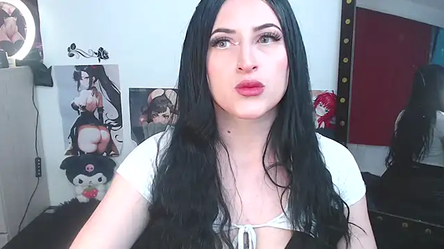 Snapshot of Evelyn_Sheeran chatting on December 16, 2025, 3:00 am Evelyn Sheeran online show from December 16, 2025, 3:00 am