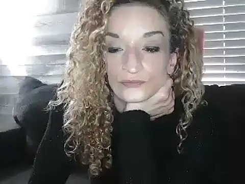 Snapshot of AshleyRain chatting on May 21, 2026, 1:30 pm AshleyRain online show from May 21, 2026, 1:30 pm