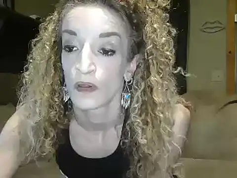 Snapshot of AshleyRain chatting on October 5, 2025, 6:20 pm AshleyRain online show from October 5, 2025, 6:20 pm