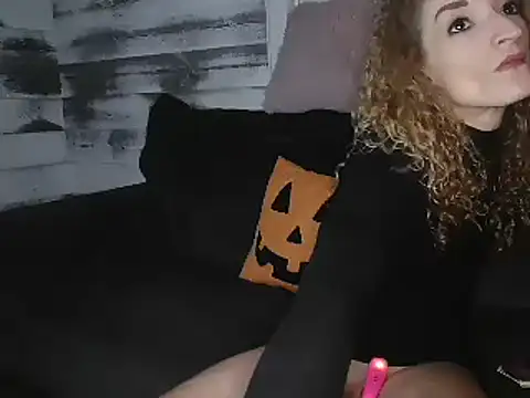 Snapshot of AshleyRain chatting on October 9, 2025, 6:25 am AshleyRain online show from October 9, 2025, 6:25 am