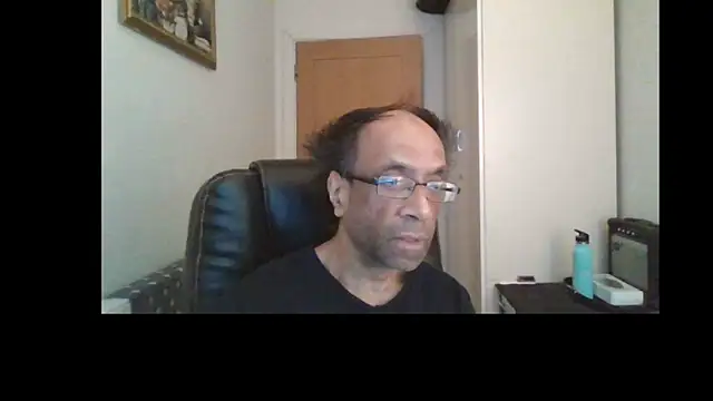 Snapshot of rauncher1 chatting on May 12, 2026, 8:32 am rauncher1 online show from May 12, 2026, 8:32 am