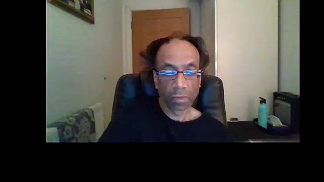 Snapshot of rauncher1 chatting on July 8, 2026, 11:05 pm rauncher1 online show from July 8, 2026, 11:05 pm
