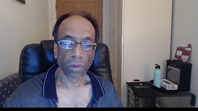 rauncher1 online show from February 11, 2026, 12:43 am