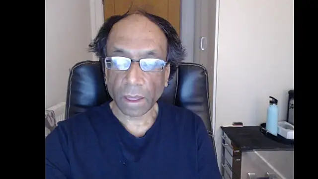 Snapshot of rauncher1 chatting on May 21, 2026, 8:12 am rauncher1 online show from May 21, 2026, 8:12 am
