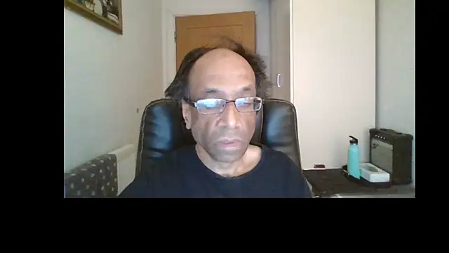 Snapshot of rauncher1 chatting on May 14, 2026, 8:22 am rauncher1 online show from May 14, 2026, 8:22 am