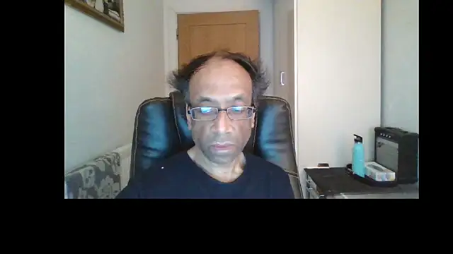 Snapshot of rauncher1 chatting on May 7, 2026, 8:28 am rauncher1 online show from May 7, 2026, 8:28 am