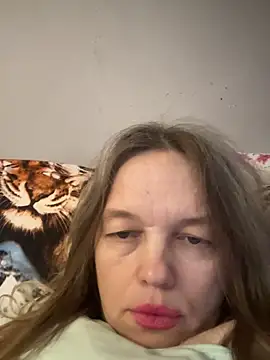 Snapshot of Susanel chatting on December 14, 2025, 12:44 pm Susanel online show from December 14, 2025, 12:44 pm