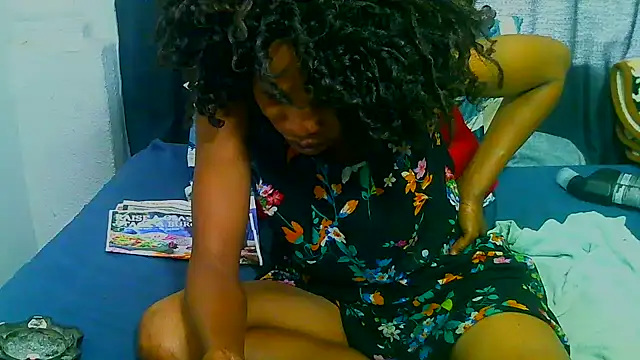 Snapshot of freaky_naughty chatting on November 5, 2025, 1:58 pm freaky naughty online show from November 5, 2025, 1:58 pm