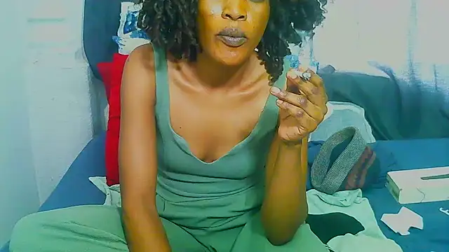 Snapshot of freaky_naughty chatting on November 8, 2025, 12:52 pm freaky naughty online show from November 8, 2025, 12:52 pm