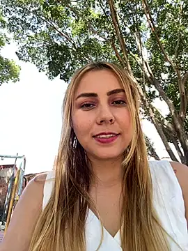 Brittanyrosexx online show from September 23, 2025, 7:32 pm