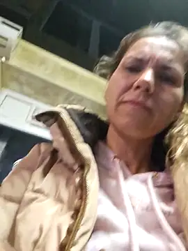 Snapshot of FeliciaKrige chatting on November 18, 2025, 9:18 pm FeliciaKrige online show from November 18, 2025, 9:18 pm