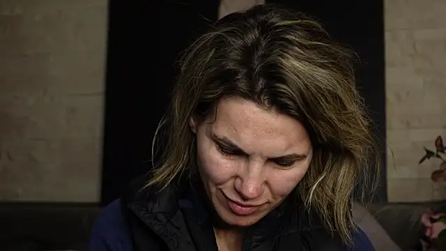 FeliciaKrige online show from April 15, 2026, 7:40 pm