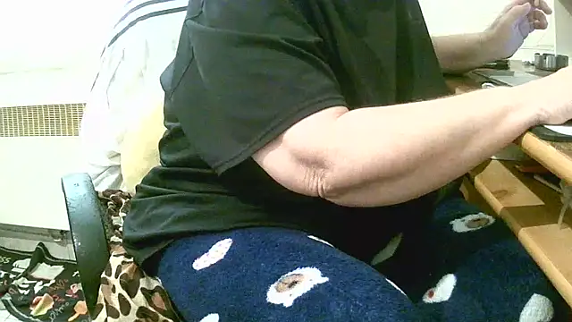 Snapshot of douceur63 chatting on March 30, 2026, 10:17 am douceur63 online show from March 30, 2026, 10:17 am