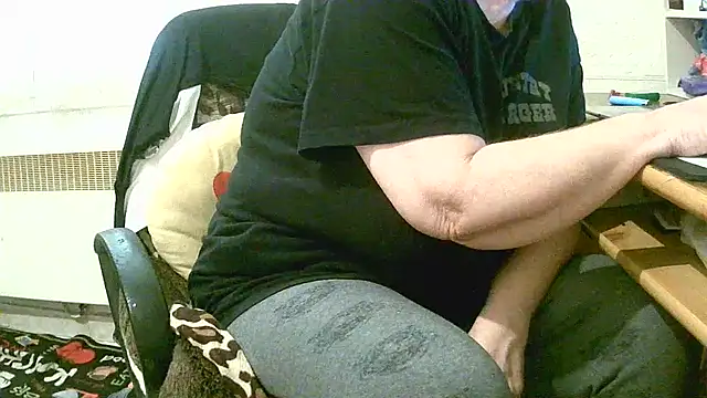 Snapshot of douceur63 chatting on April 16, 2026, 10:16 am douceur63 online show from April 16, 2026, 10:16 am