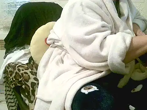 Snapshot of douceur63 chatting on February 12, 2026, 11:21 am douceur63 online show from February 12, 2026, 11:21 am