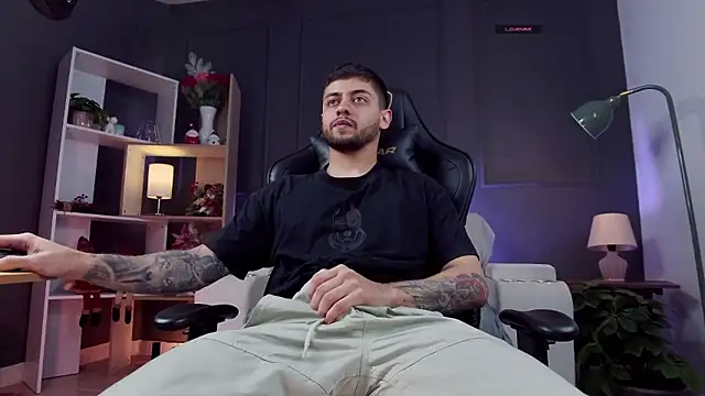 Snapshot of alessandro_duty chatting on January 8, 2026, 12:05 am alessandro duty online show from January 8, 2026, 12:05 am