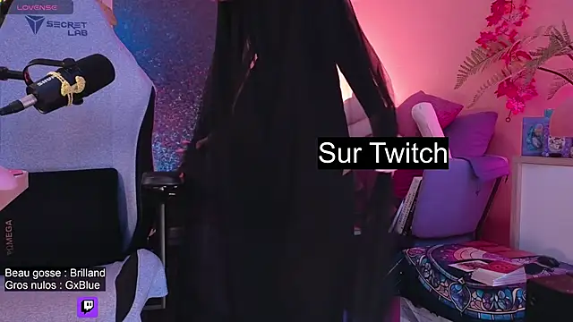 Snapshot of Indriya2x0 chatting on October 30, 2025, 8:28 pm Indriya2x0 online show from October 30, 2025, 8:28 pm