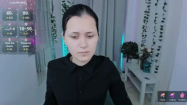 Alexa Lexi  online show from December 14, 2025, 10:43 am