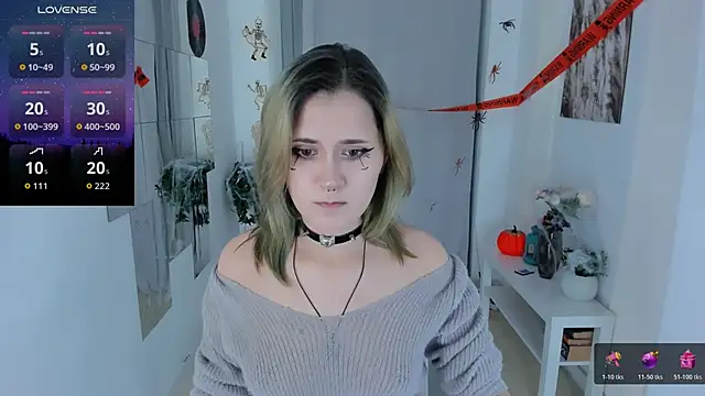 Alexa Lexi  online show from October 29, 2025, 4:17 pm