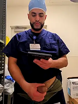 gardy8585 online show from February 1, 2026, 2:26 pm