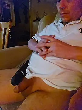 Snapshot of hardcap chatting on November 16, 2025, 8:57 pm hardcap online show from November 16, 2025, 8:57 pm