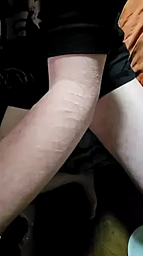 Snapshot of hardcap chatting on January 28, 2025, 5:03 pm hardcap online show from January 28, 2025, 5:03 pm