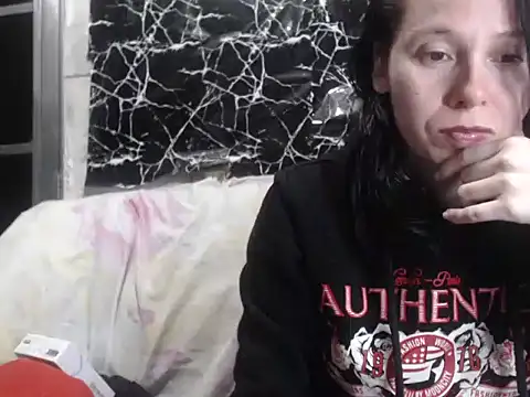 Venusluxodomme online show from June 12, 2026, 4:32 am