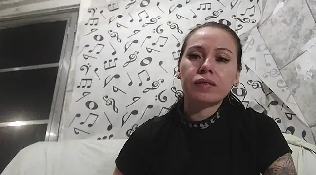 Snapshot of Venusluxodomme chatting on December 7, 2024, 3:09 am Venusluxodomme online show from December 7, 2024, 3:09 am