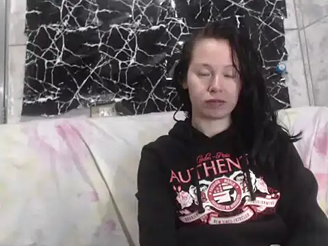 Venusluxodomme online show from June 12, 2026, 10:18 pm
