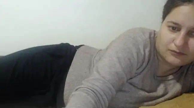 Snapshot of flowerlauren chatting on January 13, 2025, 5:01 am flowerlauren online show from January 13, 2025, 5:01 am